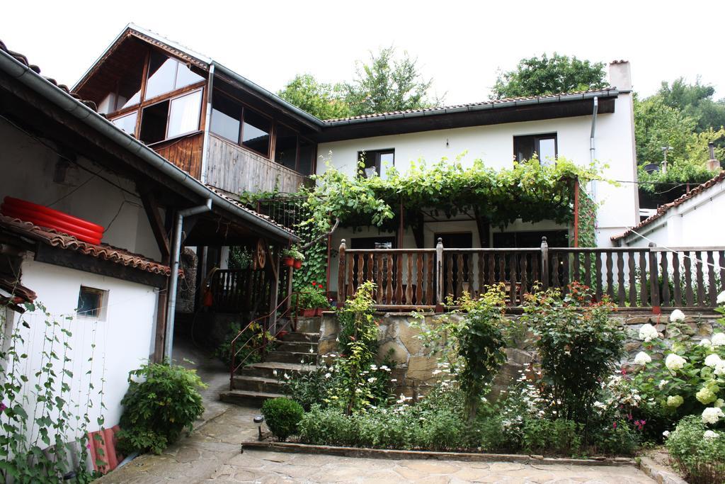 Hikers Hostel Велико-Тырново Экстерьер фото
