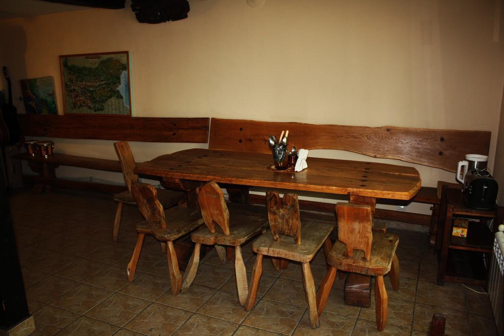 Hikers Hostel Велико-Тырново Экстерьер фото